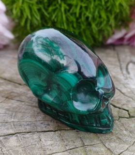 Lebka alien malachit 43g